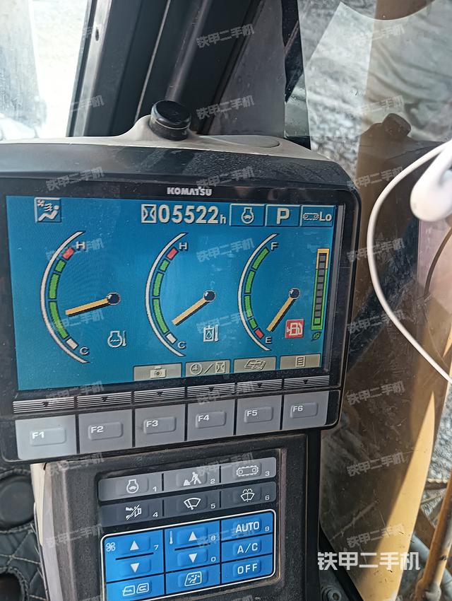 駕駛室整體（整機外觀）