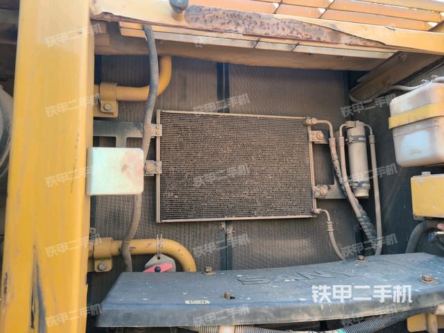 液壓泵斜45?左（大件艙室）