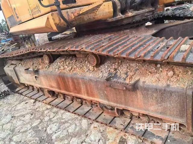 單側履帶整體（整機外觀）