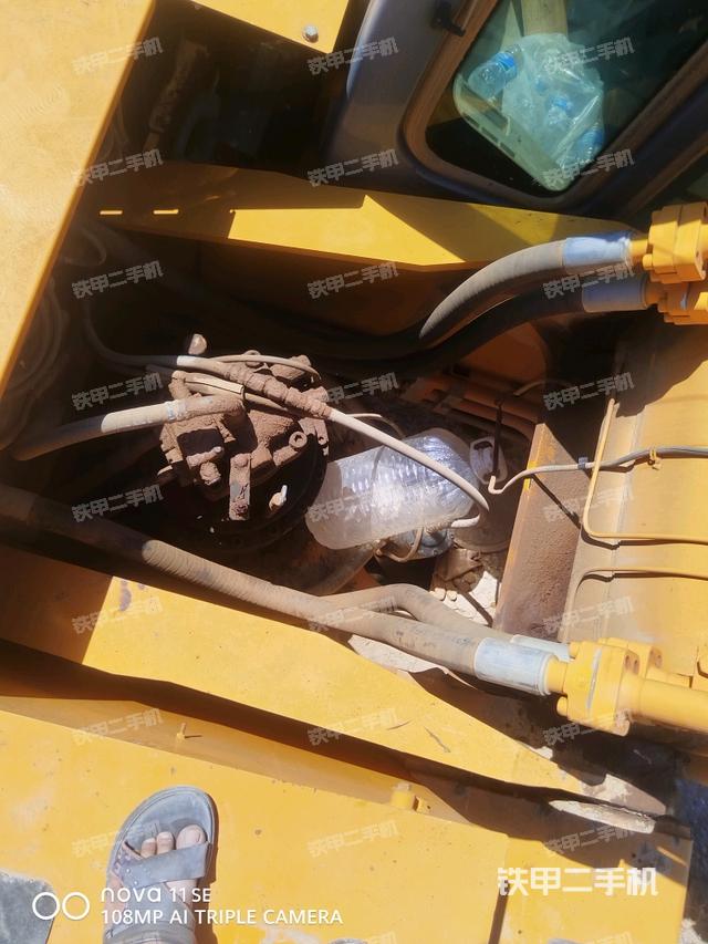 中央回转接头特写（上车部件）