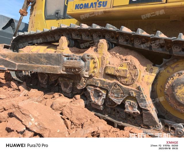 左驅(qū)動輪（推土機底盤及工作裝置）