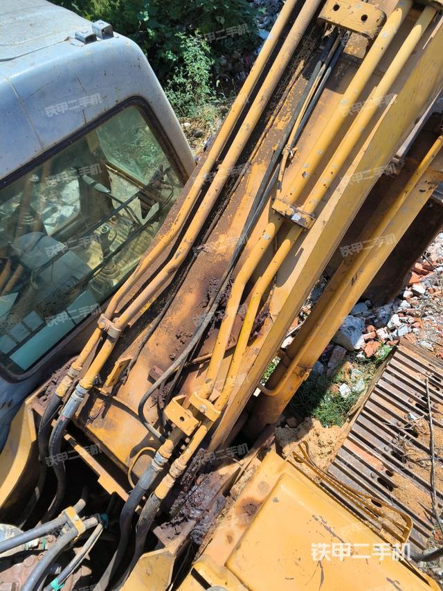 小臂整体左后（工作和回转装置）