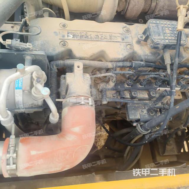 發(fā)動機(jī)整體俯視(整機(jī)外觀) 發(fā)動機(jī)整體俯視(整機(jī)外觀)