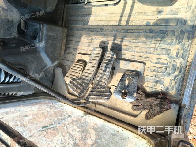 右側(cè)玻璃角標(biāo)（駕駛室部分）