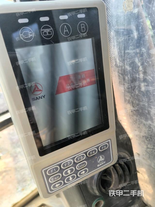 座椅左側(cè)控制臺(tái)/音響/含左手柄（駕駛室部分）