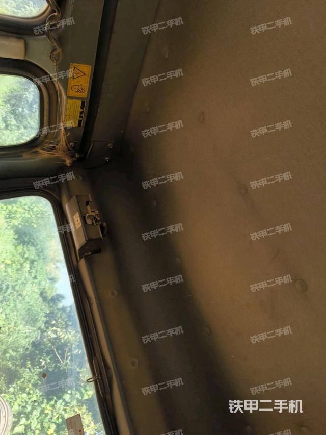 座椅左侧控制台/音响/含左手柄（驾驶室部分）