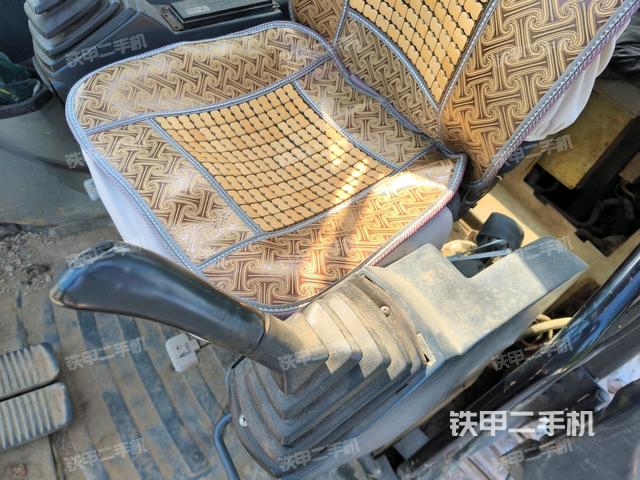 駕駛室左前45度（駕駛室部分）