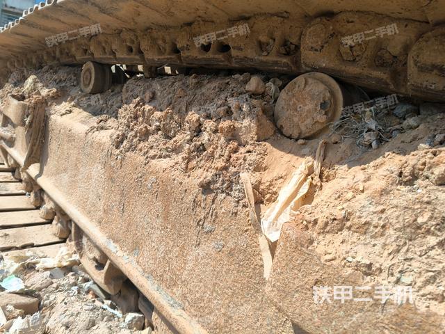 右驱动轮（行走机构）