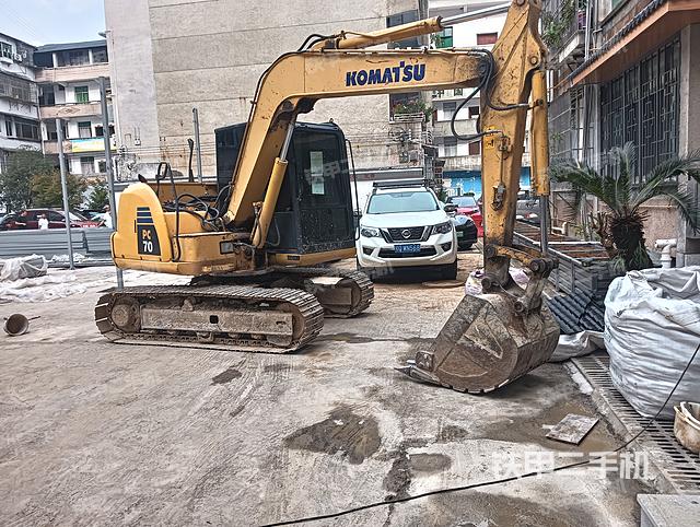 整機右后45°（整機外觀）