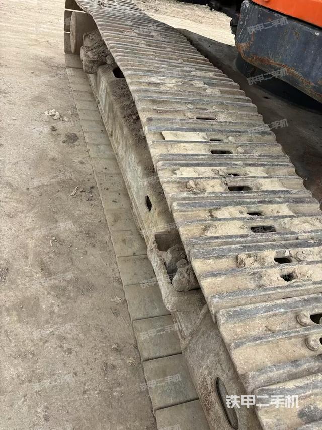 单侧履带整体（整机外观）