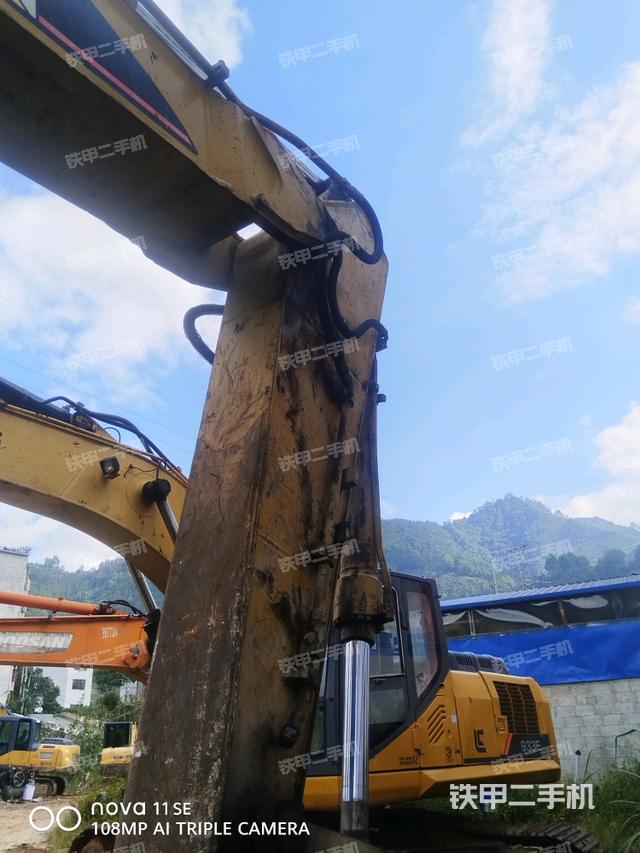 大臂整體?右側（工作和回轉裝置）