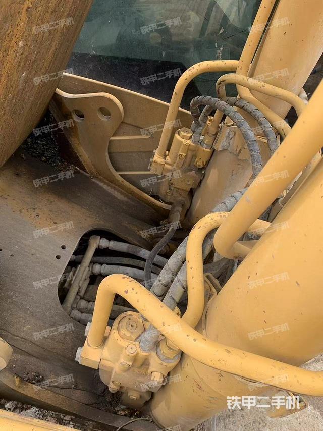 駕駛室整體（整機(jī)外觀）