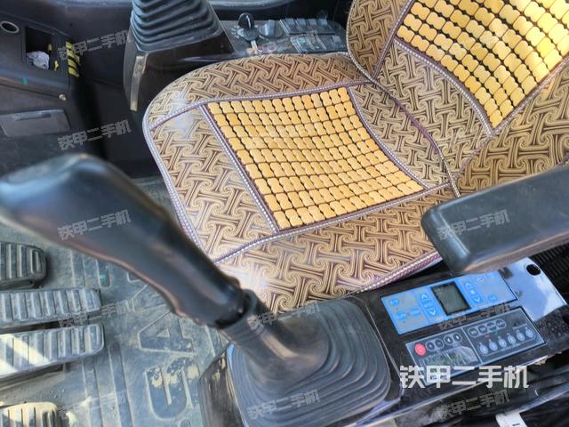 座椅后部（駕駛室部分）