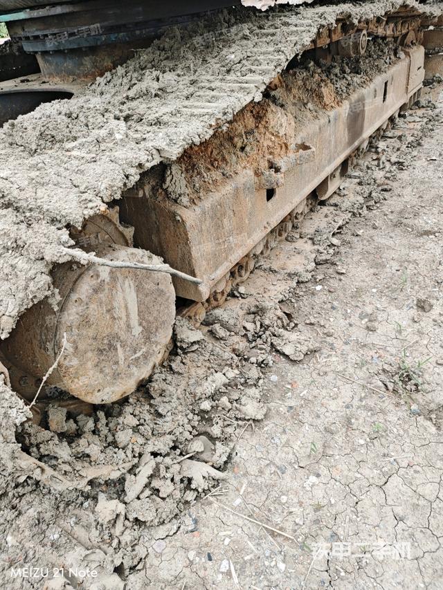 單側(cè)履帶整體（整機(jī)外觀）