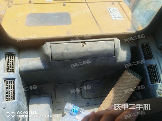 座椅后部（驾驶室部分）