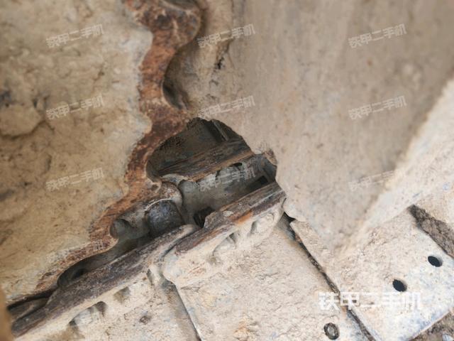 左側行走馬達蓋板（行走機構）