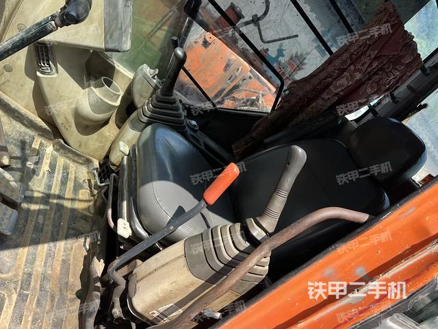 驾驶室整体（整机外观）