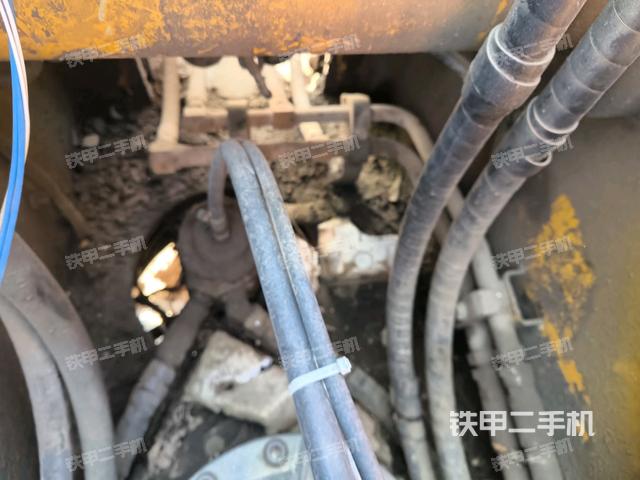 气门室盖螺丝特写（上车部件）