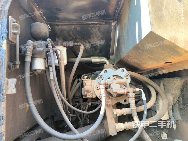 液压泵斜45 左（大件舱室）