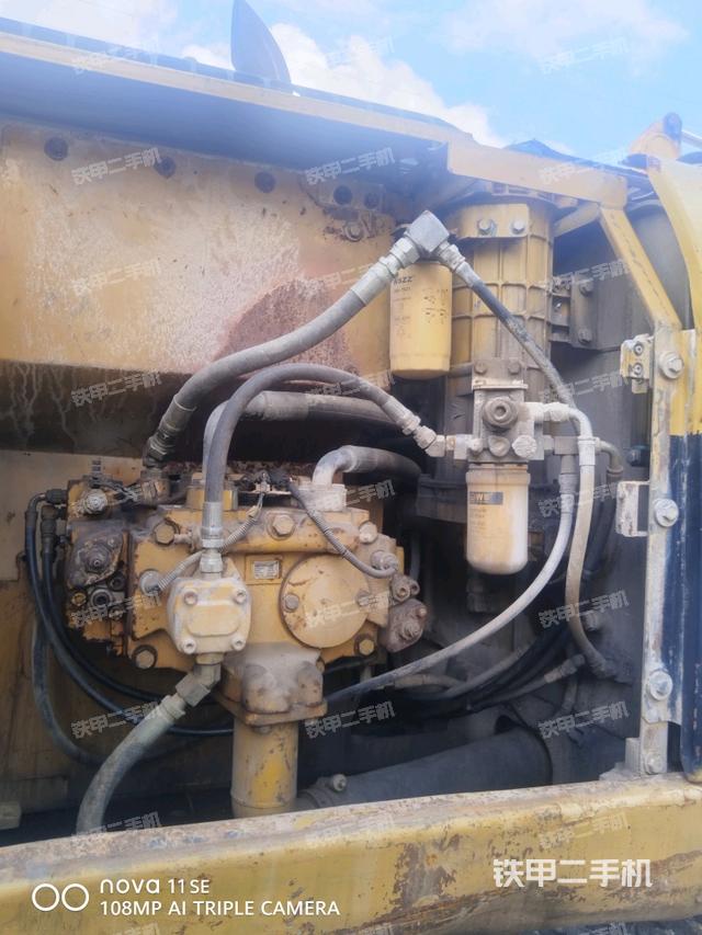 液壓泵斜45?右（大件艙室）