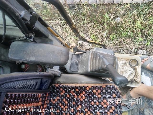 座椅左側控制臺/音響/含左手柄（駕駛室部分）