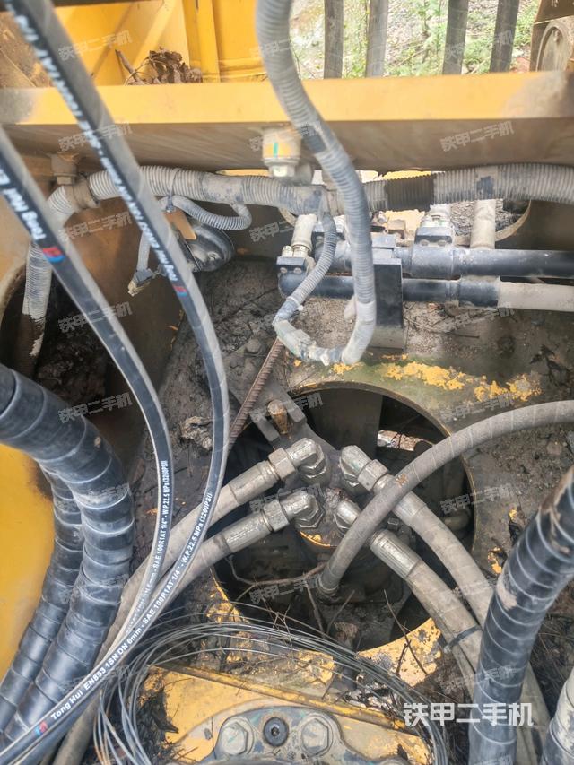 氣門室蓋螺絲特寫（上車部件）