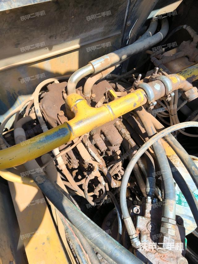 发动机室（上车部件）