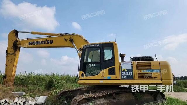 小松PC240LC-8M0挖掘机