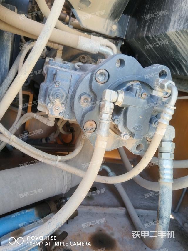 液压泵斜45 左（大件舱室）