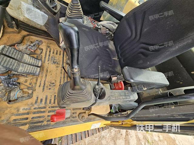 驾驶室整体（整机外观）