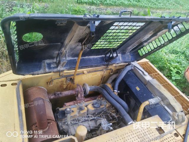 氣門室蓋螺絲特寫（上車部件）