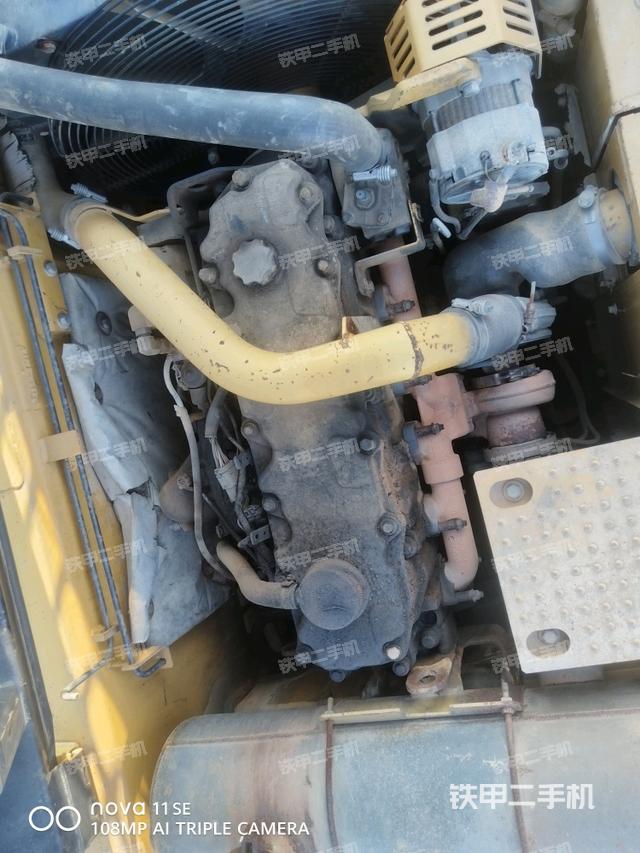 发动机室（上车部件）