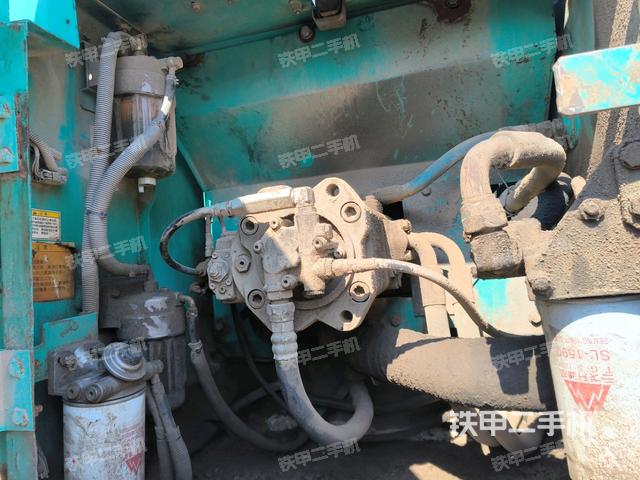 液壓泵斜45?左（大件艙室）