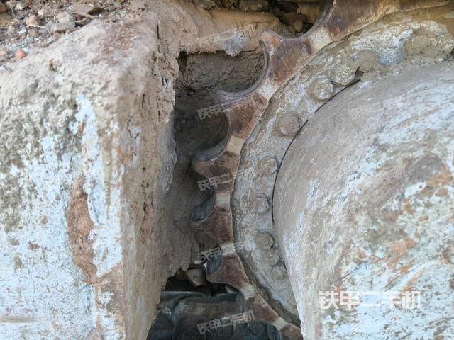 右側(cè)行走馬達(dá)蓋板（行走機(jī)構(gòu)）