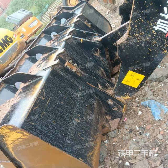 工作裝置整體（整機外觀及大件）