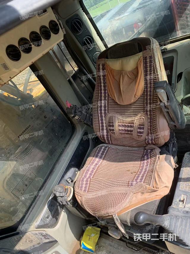 駕駛室整體（整機(jī)外觀）