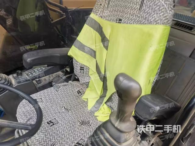 駕駛室整體（整機外觀）