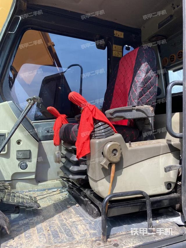 驾驶室整体（整机外观）