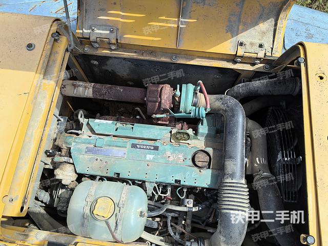 发动机整体俯视（整机外观）