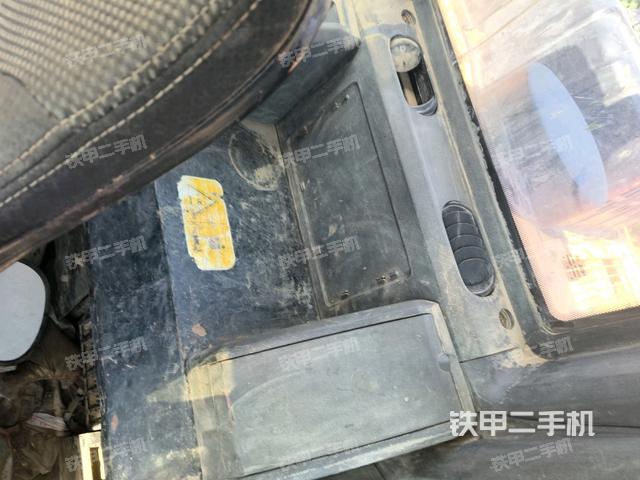 后窗玻璃角標(biāo)（駕駛室部分）