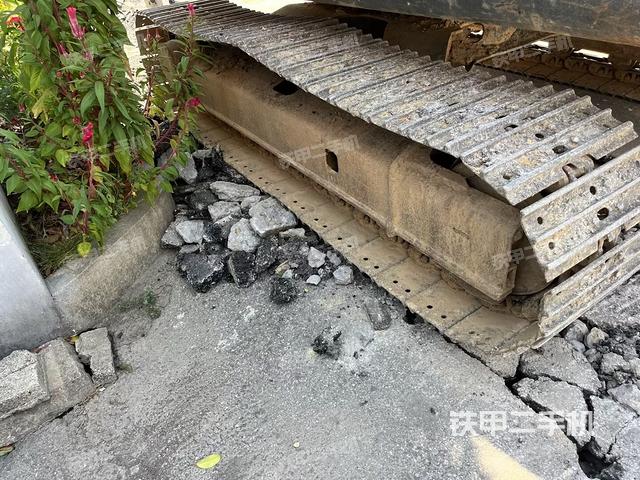 单侧履带整体（整机外观）