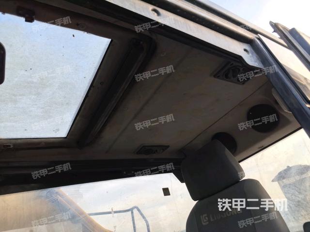 左后方玻璃角标（驾驶室部分）