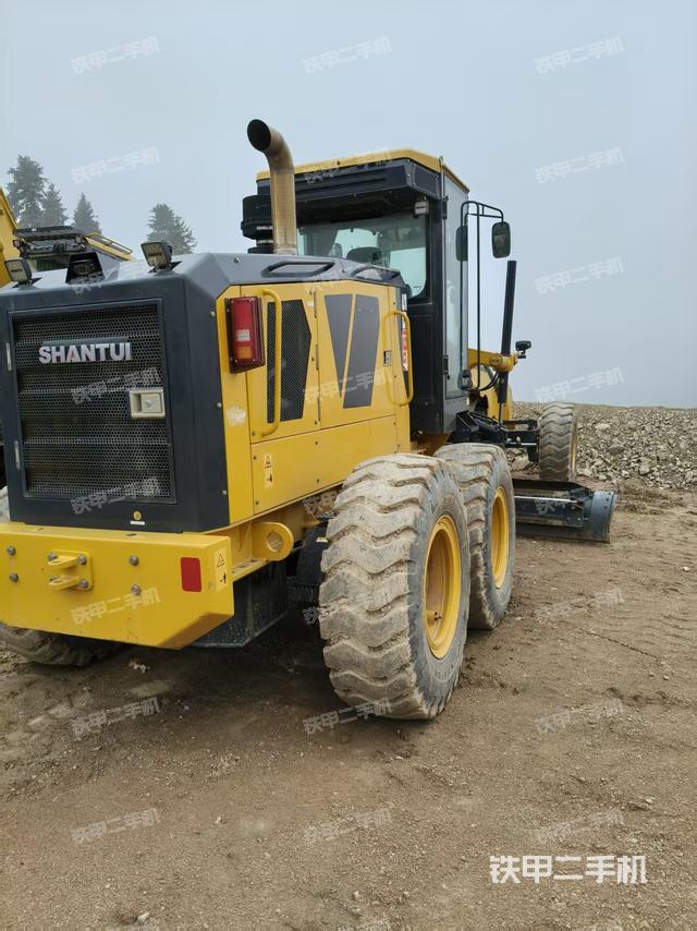 整机右后45°（设备外观及核心部件）