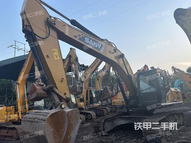 三一重工SY245H挖掘機(jī)