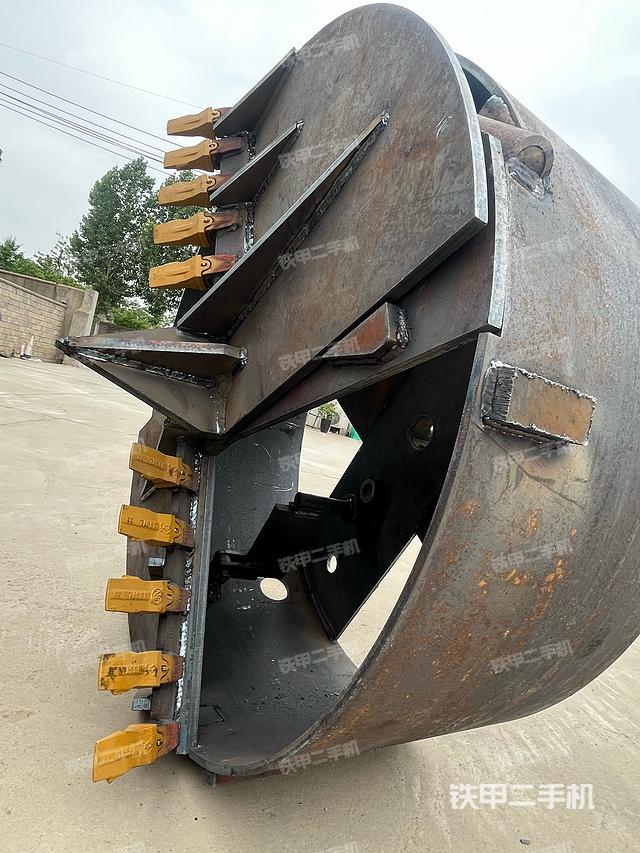 整機(jī)右側(cè)（設(shè)備外觀及核心部件）