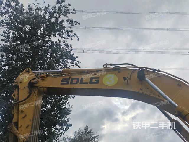 小臂整體右前（工作和回轉(zhuǎn)裝置）