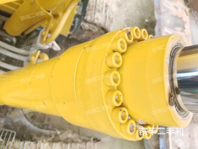 大臂油缸整體?豎拍（工作和回轉(zhuǎn)裝置）