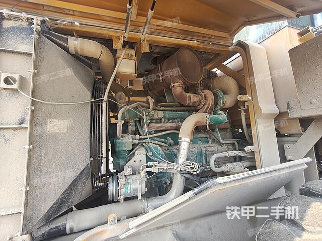 發(fā)動機右側（整機外觀及大件）