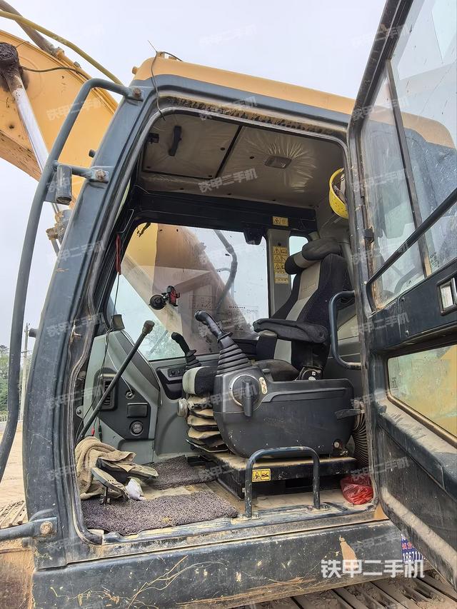 顶棚整体（驾驶室部分）