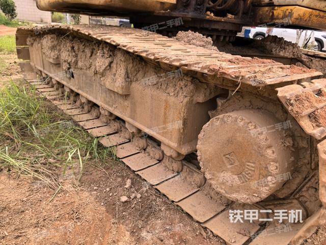 右侧行走马达盖板（行走机构）